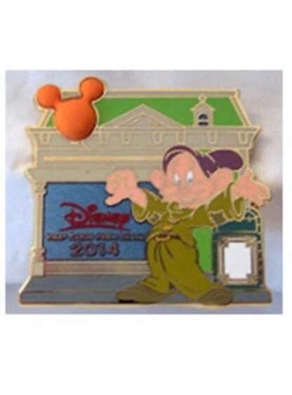 Dopey on Main Street Disney Visa Cardmember Collection 2014 Pin New Front