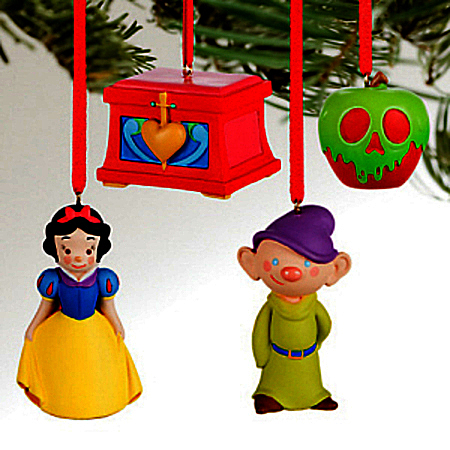 snow white and the seven dwarfs lawn ornaments