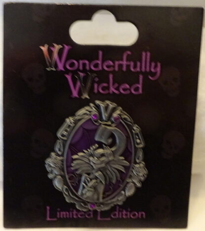 Disney Wonderfully Wicked Yzma Emperor's New Groove Villain LE Pin New On Card Front