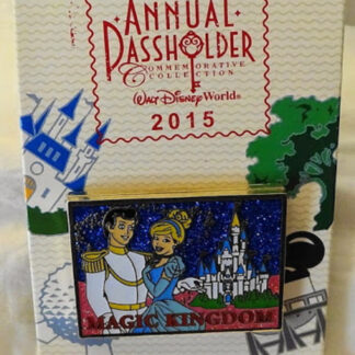 Disney WDW Cinderella & Prince Postcard Passholder 2015 LE Pin New On Card Front