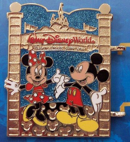 Disney WDW Mickey Minnie Passholder A World Of Magic 2013 Pin New Front